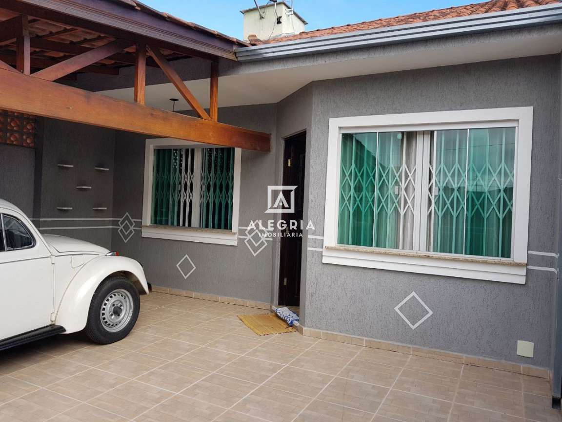 Casa 3 Dormitórios no Colonia Rio Grande em São José dos Pinhais