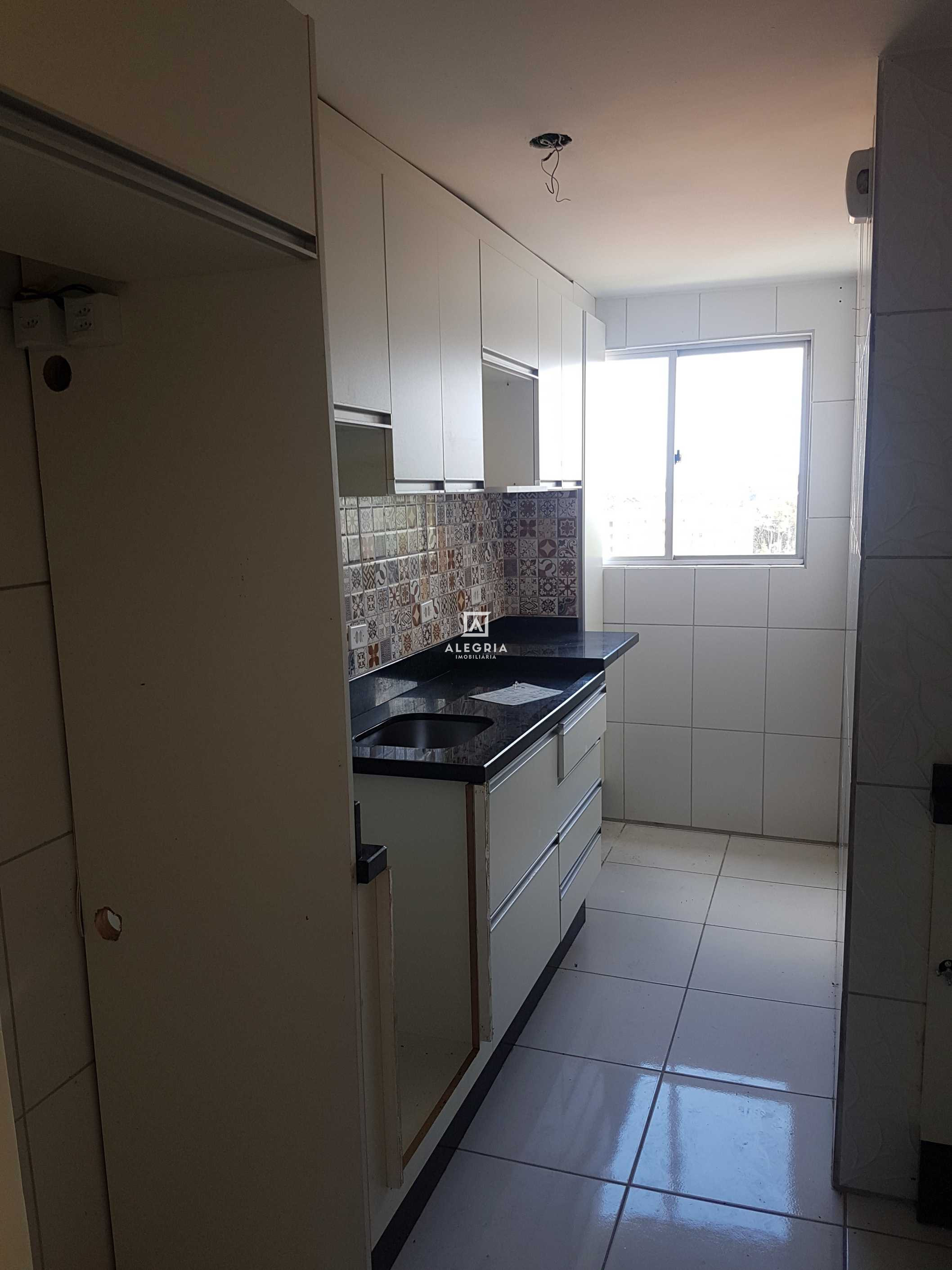 Apartamento 02 Dormitórios Bairro Colônia Rio Grande em São José dos Pinhais