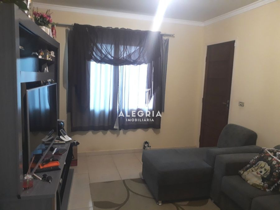 Casa 03 Dormitórios  Bairro São Marcos em São José dos Pinhais em São José dos Pinhais