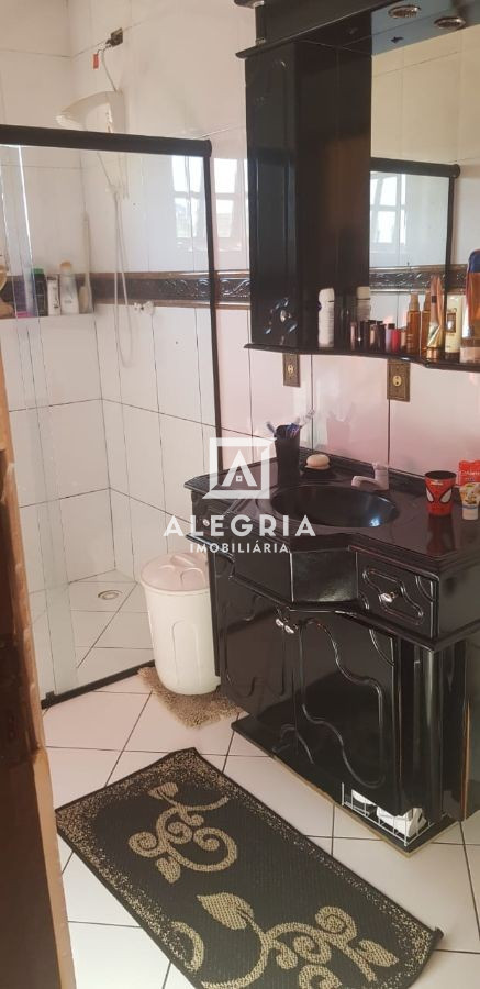 Casa 04 Dormitórios 04 Suítes no bairro Col. Rio Grande em São José dos Pinhais