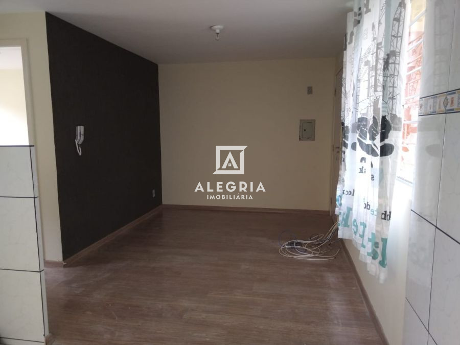 Apartamento 02 Dormitórios no bairro Col. Rio Grande em São José dos Pinhais