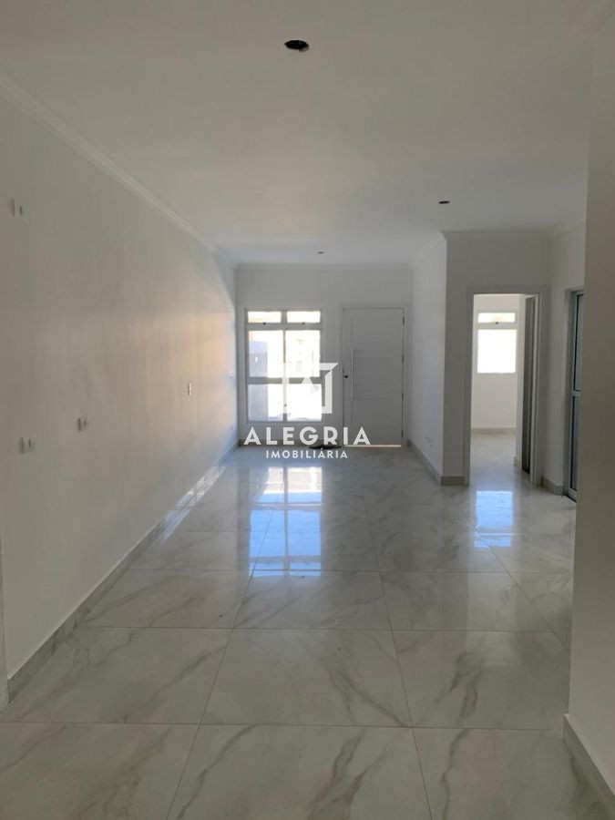 Casa 03 Dormitórios Sendo 01 Suite no Bom Jesus em São José dos Pinhais