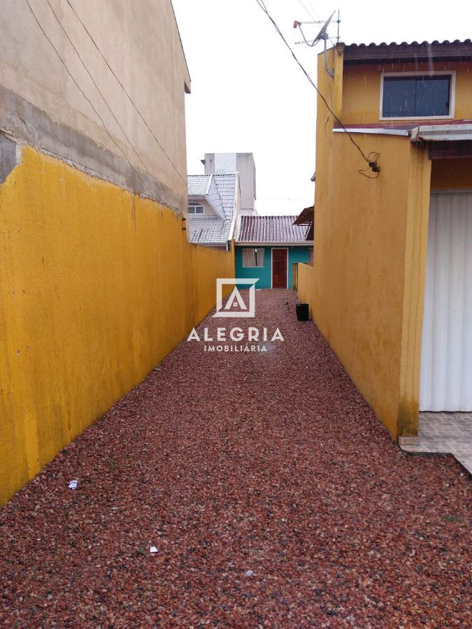 Lindo Sobrado com (4 Dormitórios sendo  uma suíte) no São Marcos em São José dos Pinhais