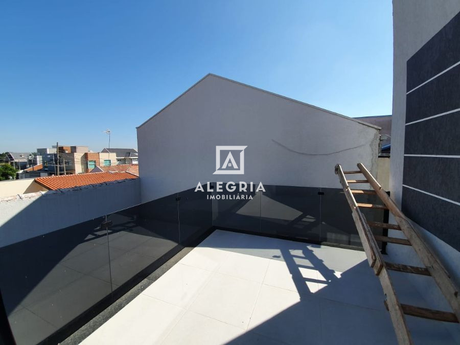 Linda Casa No Monte Líbano em São José dos Pinhais