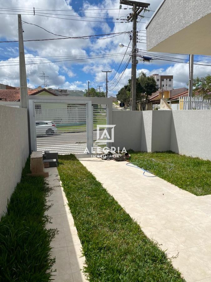 Casa Contendo 03 Dormitórios com Ático no Portal do Sol em São José dos Pinhais