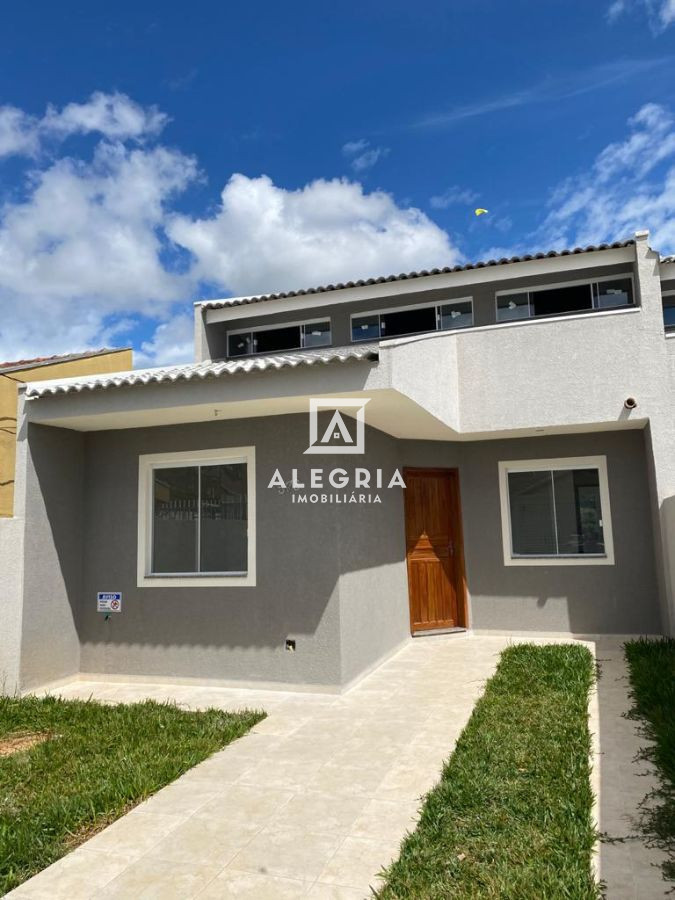 Casa Contendo 03 Dormitórios com Ático no Portal do Sol em São José dos Pinhais