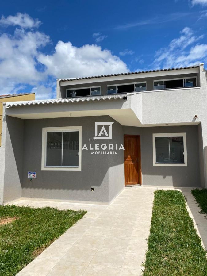 Casa Contendo 03 Dormitórios com Ático no Portal do Sol em São José dos Pinhais