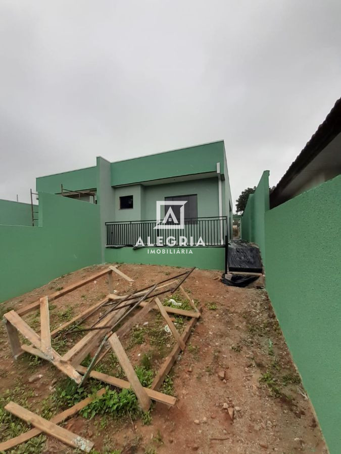 Linda casa 3 quartos sendo 1 suíte em São José dos Pinhais