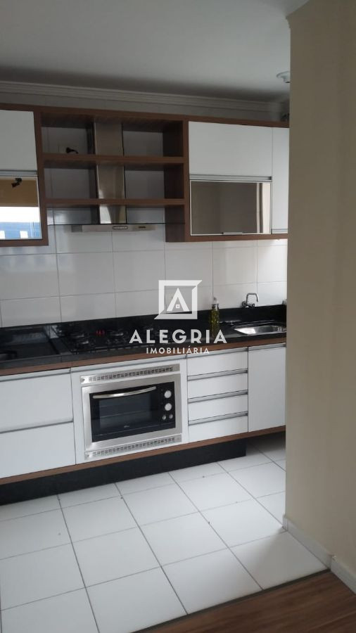 Excelente Apartamento Semi-Mobiliado 02 Dormitórios no Bairro Cruzeiro em São José dos Pinhais