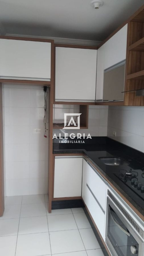 Excelente Apartamento Semi-Mobiliado 02 Dormitórios no Bairro Cruzeiro em São José dos Pinhais