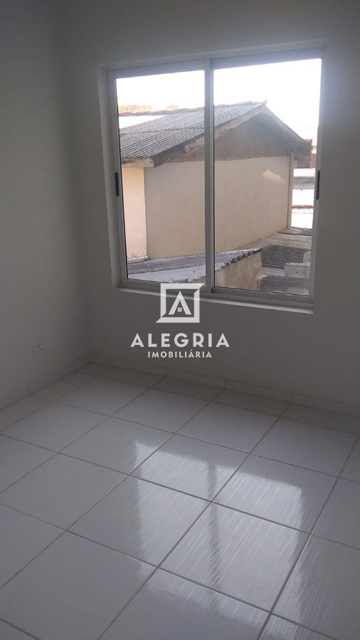 Apartamento com sacada churrasqueira, 2 quartos, garagem coberta- Parque da Fonte/ SJP em São José dos Pinhais