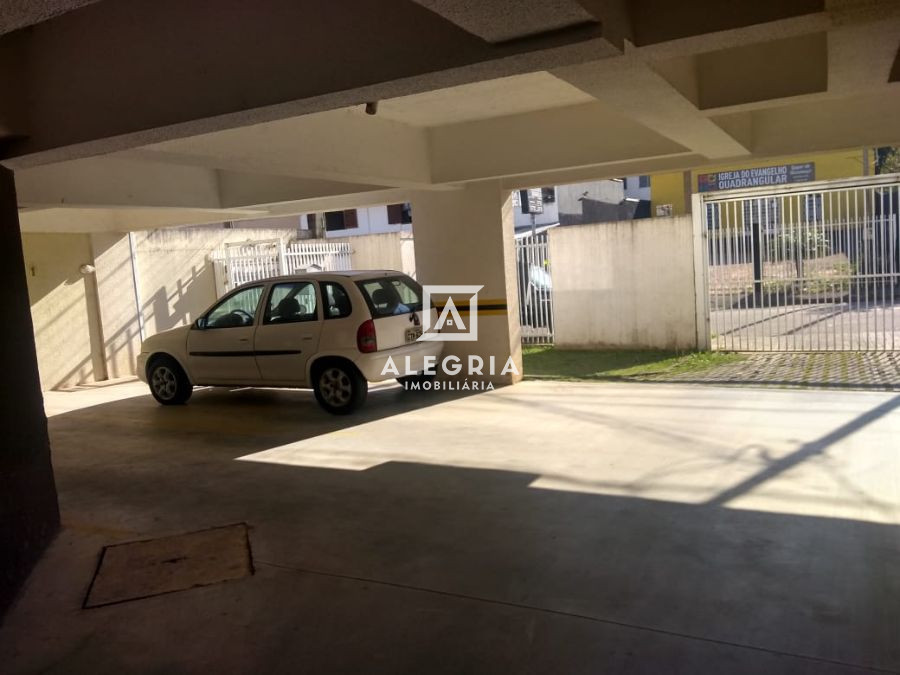 Apartamento com sacada churrasqueira, 2 quartos, garagem coberta- Parque da Fonte/ SJP em São José dos Pinhais