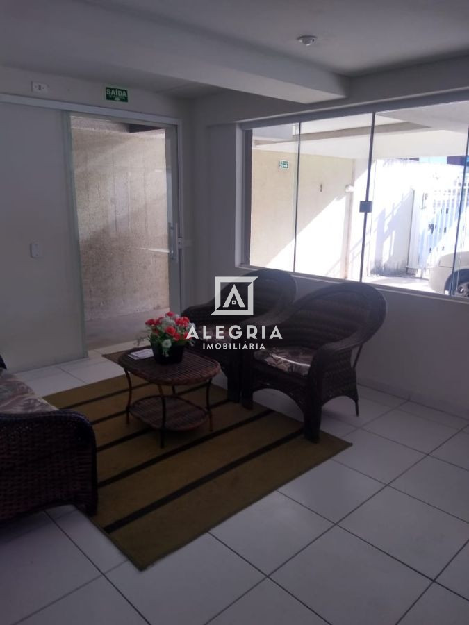 Apartamento com sacada churrasqueira, 2 quartos, garagem coberta- Parque da Fonte/ SJP em São José dos Pinhais