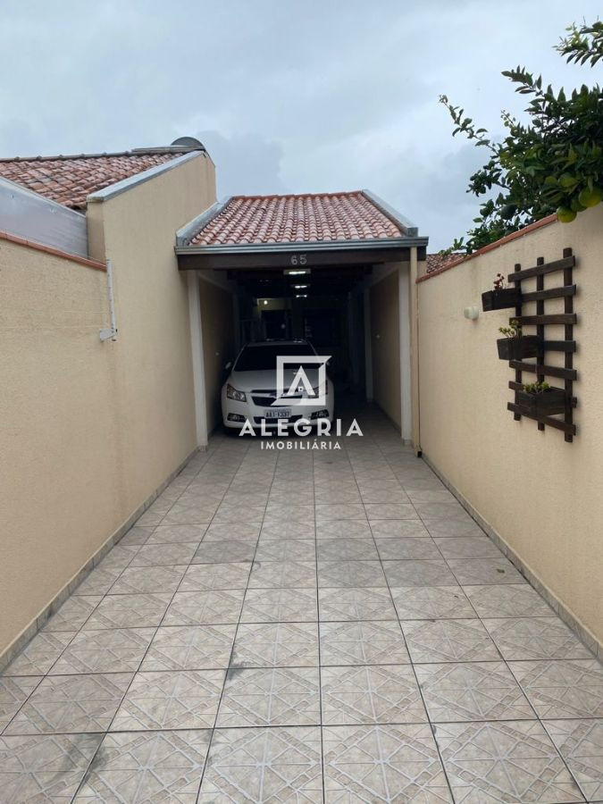 Casa Contendo 02 Dormitórios no Jardim Alvorecer em São José dos Pinhais