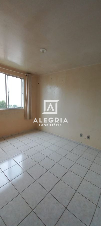 Apartamento a venda no Bairro Colônia Rio Grande em São José dos Pinhais