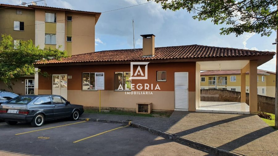 Apartamento a venda no Bairro Colônia Rio Grande em São José dos Pinhais