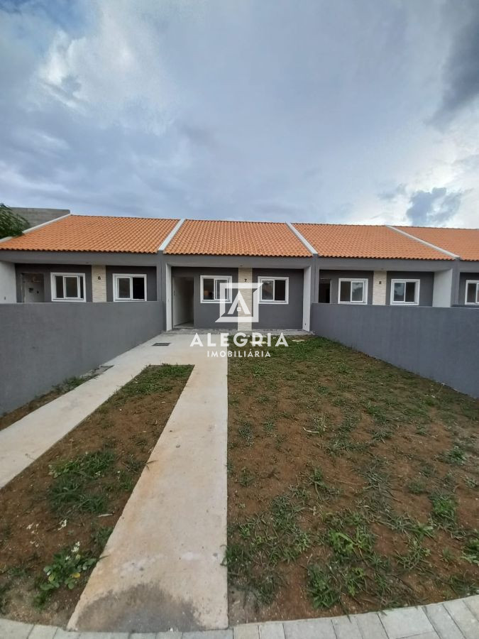 Casa com 02 Dormitórios no Bairro Parque Ville, com Documentação inclusa em São José dos Pinhais