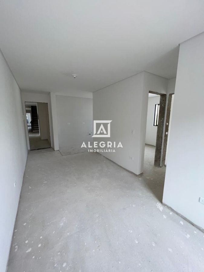 Lindo Apartamento Contendo 02 Dormitórios no Bairro Braga em São José dos Pinhais