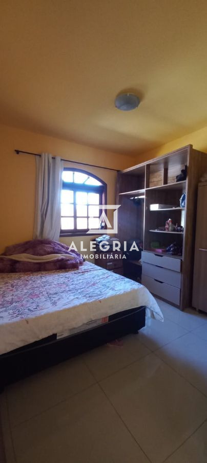 Casa Contendo 03 Dormitórios no Bairro Parque São José em São José dos Pinhais