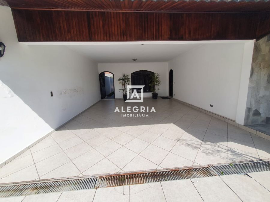Linda Residência 04 Dormitórios 01 Suíte ao lado do terminal Central em São José dos Pinhais