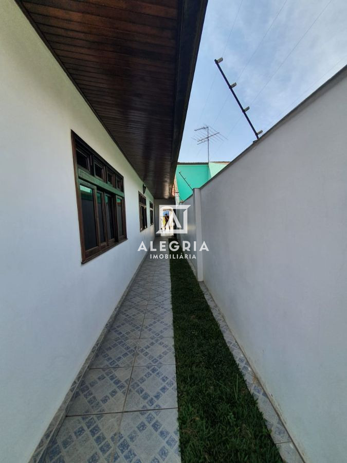 Linda Residência 04 Dormitórios 01 Suíte ao lado do terminal Central em São José dos Pinhais