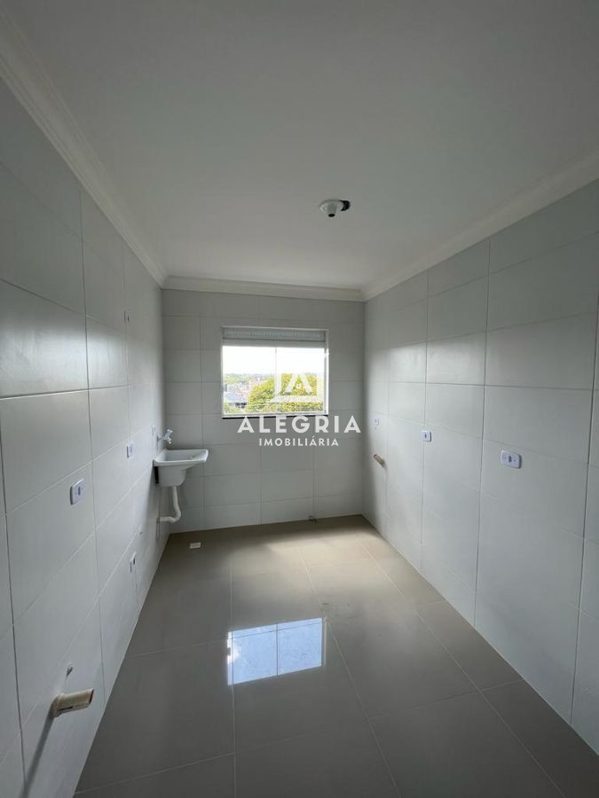Apartamento Contendo 02 Dormitórios e 03 Sacadas no Conjunto São José em São José dos Pinhais