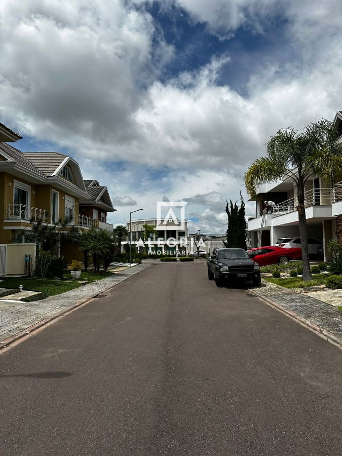 SOBRADO EM CONDOMINIO UBERABA COM 300M²  3  SUITES 4 VAGAS GARAGEM em Curitiba