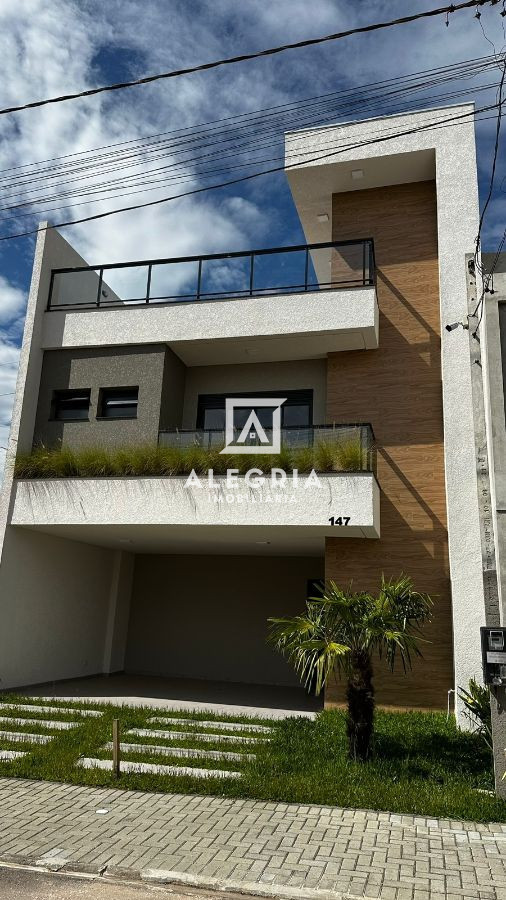 Triplex Alto Padrão em condomínio fechado no bairro Costeira em São José dos Pinhais