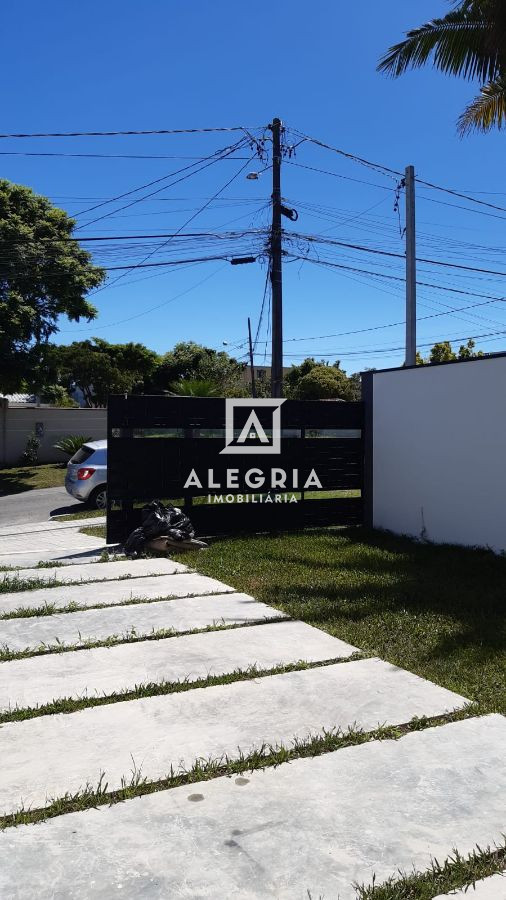 Linda casa 3 quartos sendo 1 suíte em São José dos Pinhais