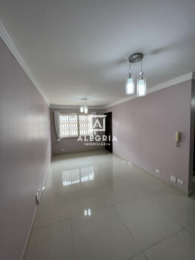 Linda Casa em Condominio Contendo 03 Dormitórios na Boneca do Iguaçu em São José dos Pinhais