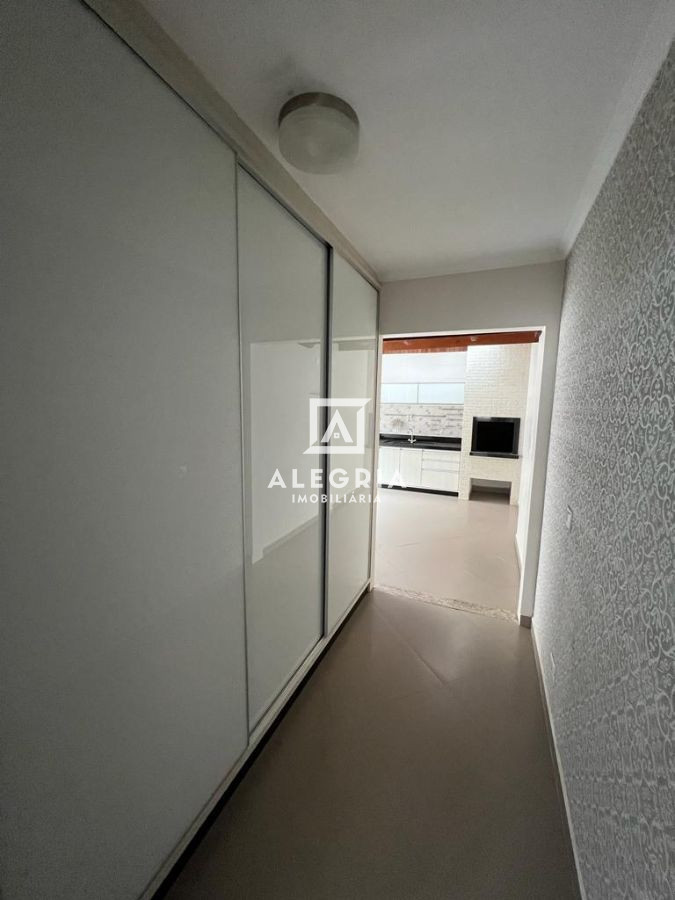 Linda Casa em Condominio Contendo 03 Dormitórios na Boneca do Iguaçu em São José dos Pinhais