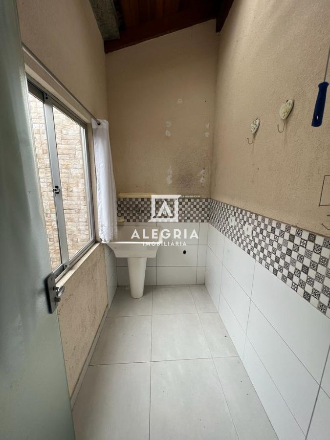 Linda Casa em Condominio Contendo 03 Dormitórios na Boneca do Iguaçu em São José dos Pinhais