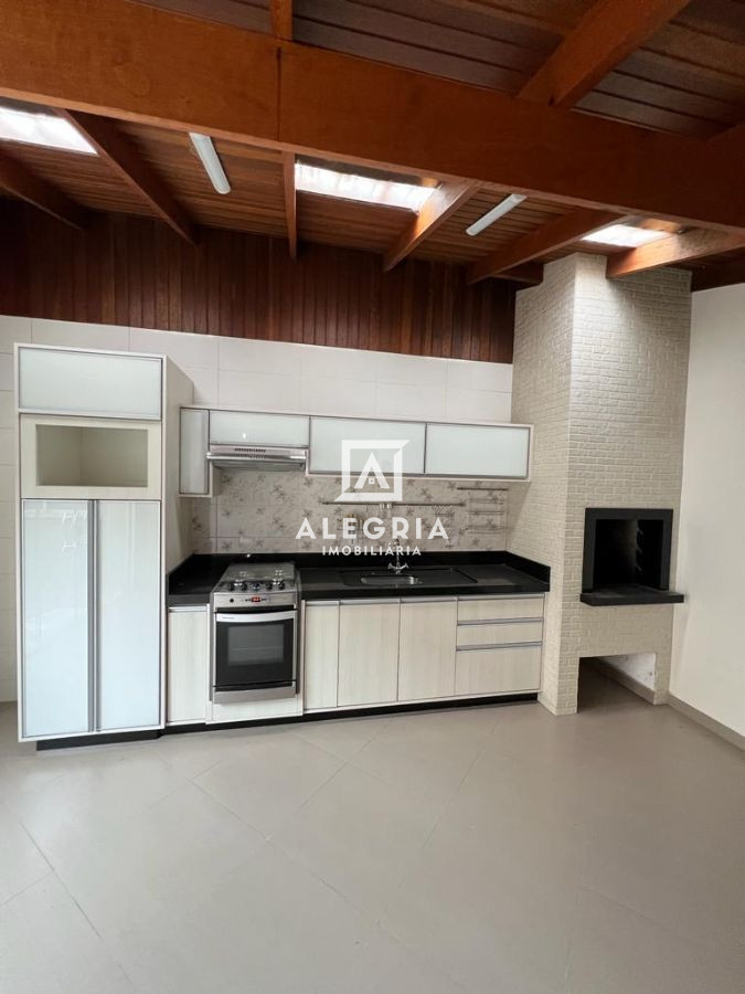 Linda Casa em Condominio Contendo 03 Dormitórios na Boneca do Iguaçu em São José dos Pinhais