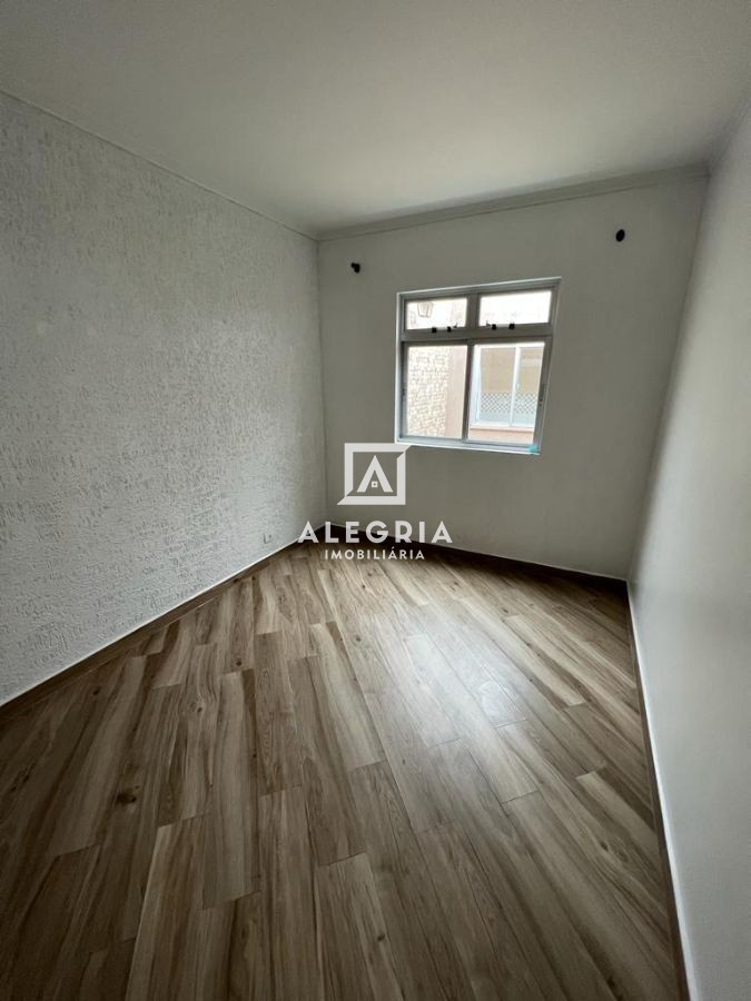 Linda Casa em Condominio Contendo 03 Dormitórios na Boneca do Iguaçu em São José dos Pinhais