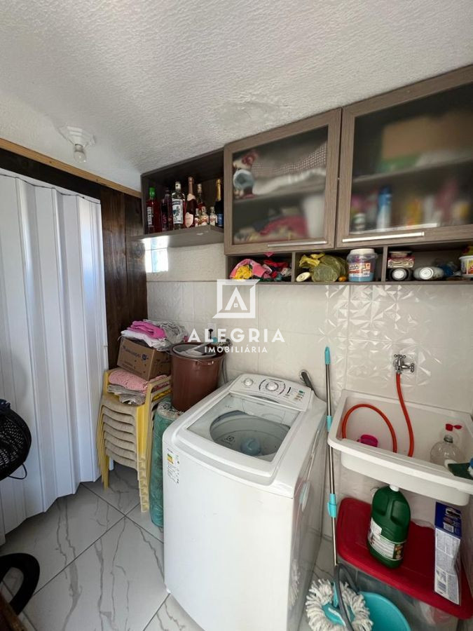 Casa Contendo 03 Dormitórios Sendo 01 com Edicula Pronta no Bairro São Marcos em São José dos Pinhais