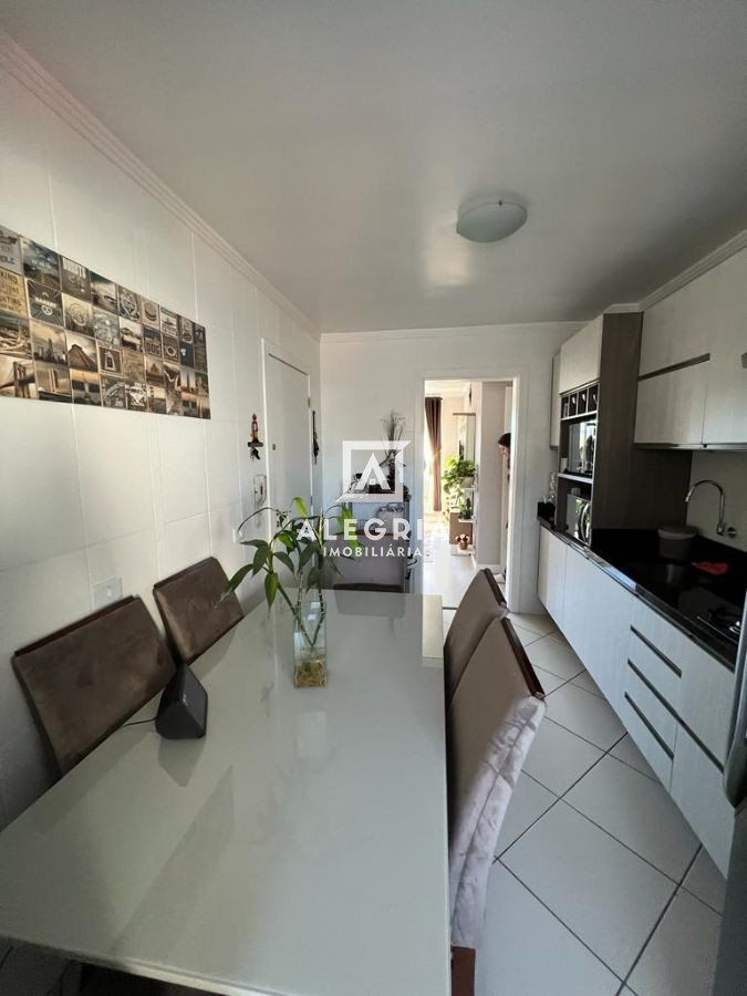 Lindo Apartamento Semi Mobiliado Contendo 02 Dormitórios no Bom Jesus em São José dos Pinhais