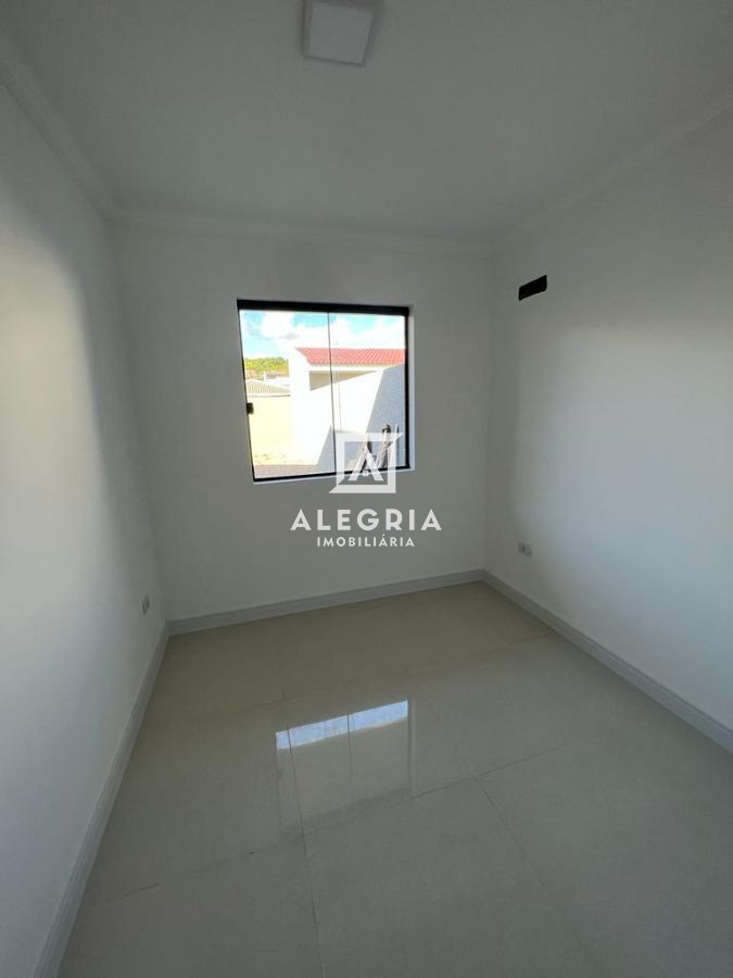 Belissima Casa Contendo 04 Dormitórios Sendo 02 Suites em São José dos Pinhais