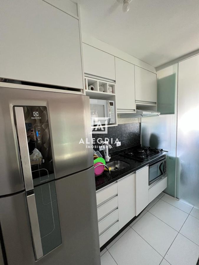 Apartamento Semi Mobiliado Contendo 02 Dormitórios na Cidade Jardim em São José dos Pinhais