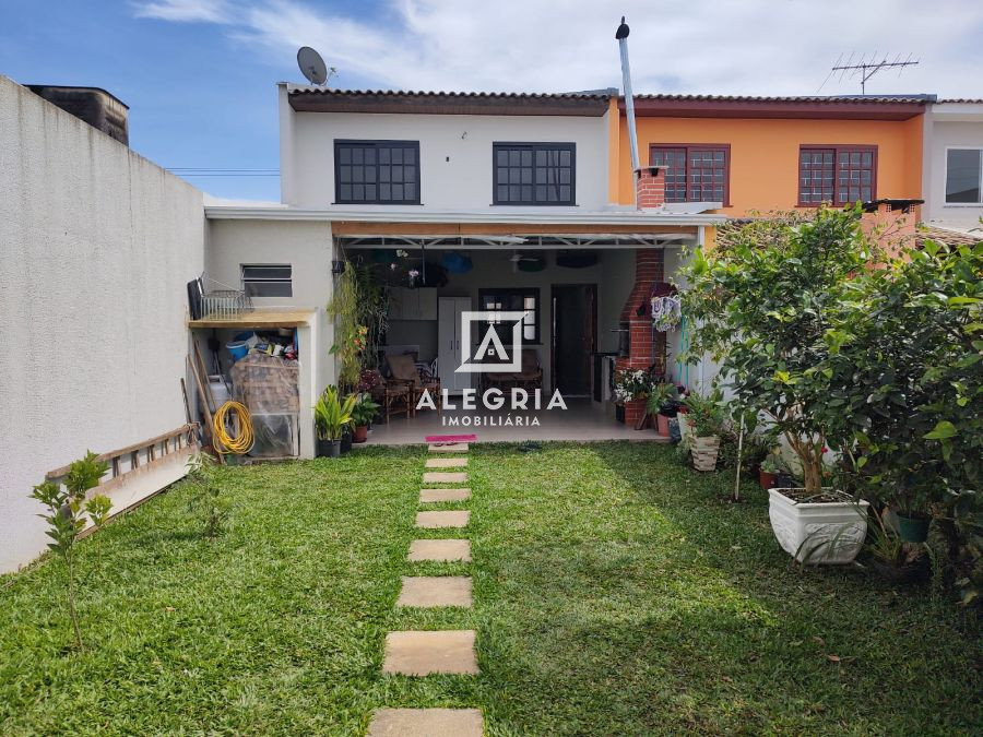 Excelente Sobrado 03 Dormitórios sendo 01 Suíte no Bairro Pedro Moro em São José dos Pinhais