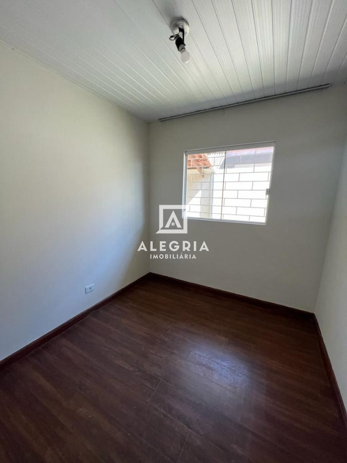 Linda Casa Contendo 03 Dormitórios no Bairro Aguas Belas em São José dos Pinhais