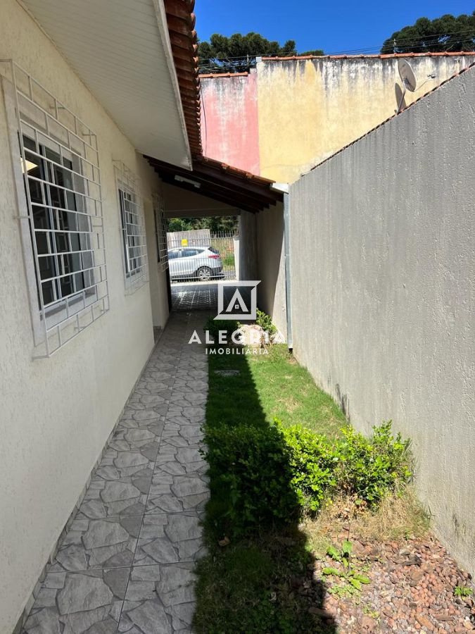 Linda Casa Contendo 03 Dormitórios no Bairro Aguas Belas em São José dos Pinhais