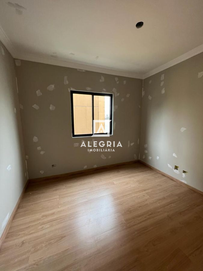 Apartamento Contendo 03 Dormitórios Sendo 01 Suite com Elevador no Centro em São José dos Pinhais