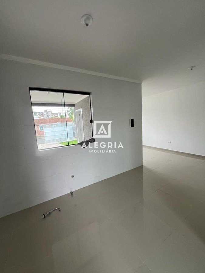 Linda Casa Com Edciula Contendo 03 Dormitórios Sendo 01 Suite no Aristocrata em São José dos Pinhais