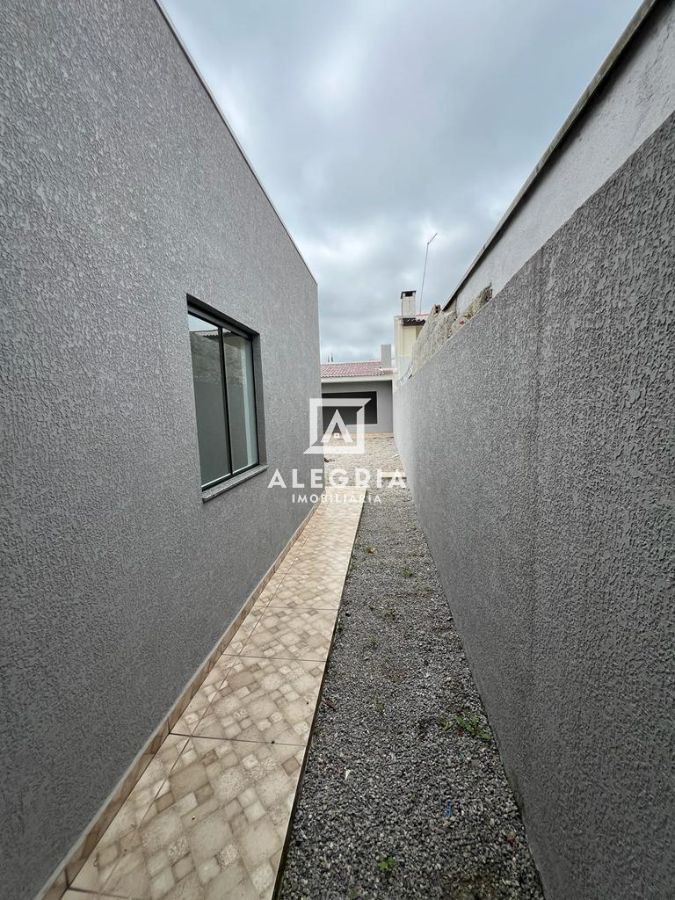 Linda Casa Com Edciula Contendo 03 Dormitórios Sendo 01 Suite no Aristocrata em São José dos Pinhais