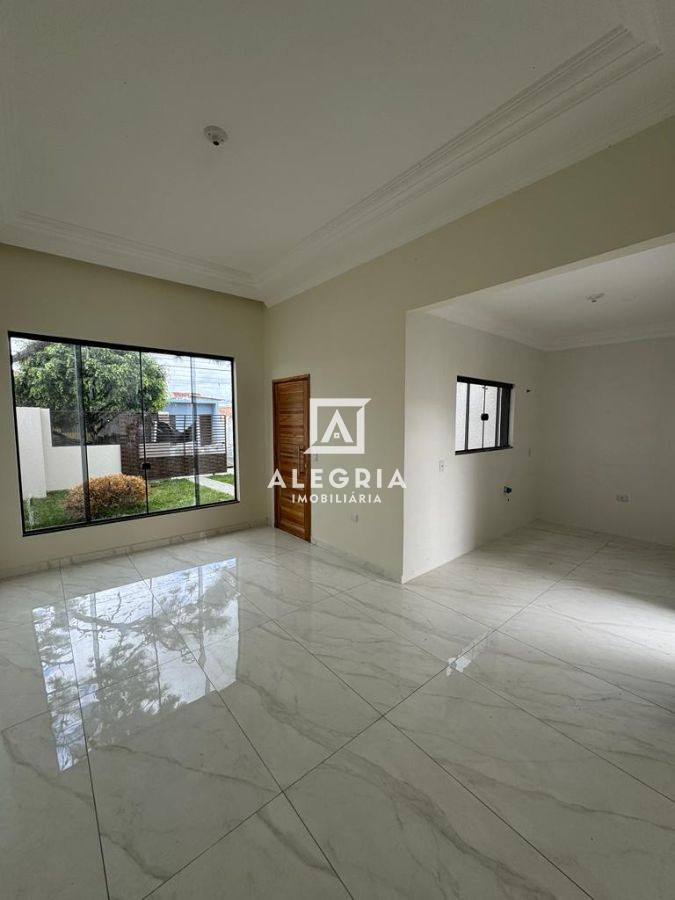 Linda Casa Contendo 03 Dormitórios Sendo 01 Suite no Jardim Ype em São José dos Pinhais