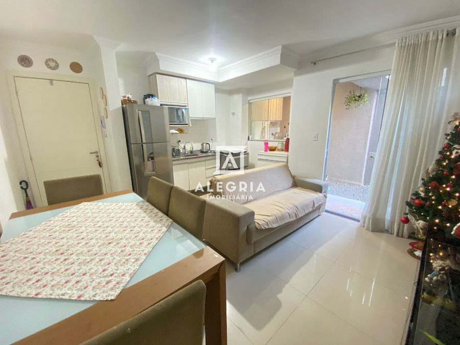 Belissimo Apartamento Terreo Com Garden Contendo 03 Dormitórios Sendo 01 Suite em São José dos Pinhais