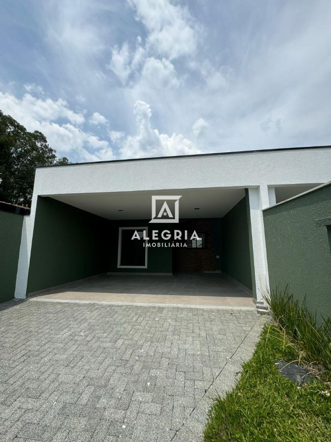 Belissima Casa Contendo 03 Dormitórios Sendo 01 Suite e Edicula em São José dos Pinhais