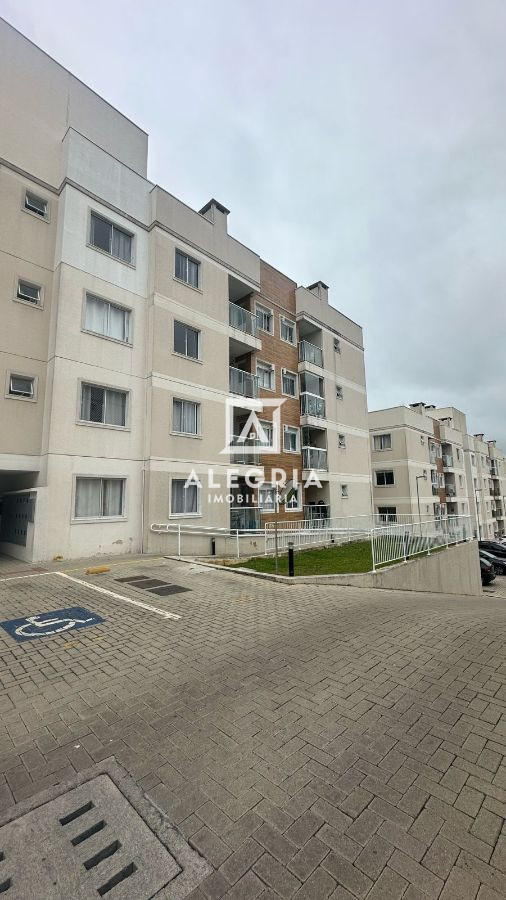 Apartamento com 02 Dormitórios (Sendo 01 Suite) em São José dos Pinhais