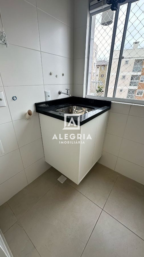 Apartamento com 02 Dormitórios (Sendo 01 Suite) em São José dos Pinhais