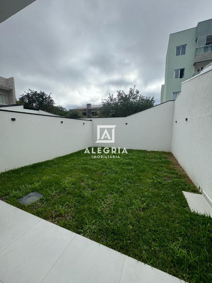 Belissima Casa a Venda Contendo 03 Dormitórios Sendo 01 Suite e Area Gourmet na Cidade Jardim em São José dos Pinhais